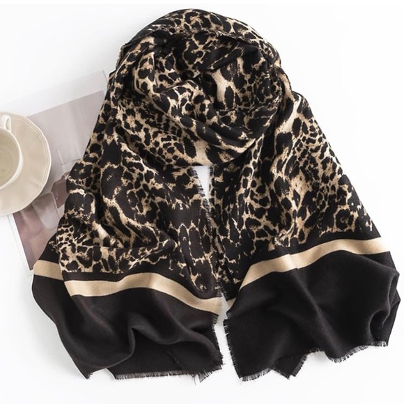 ❤️❤️❤️ Leopard Print Faux Cashmere Scarf ❤️❤️❤️ - Picture 2 of 6